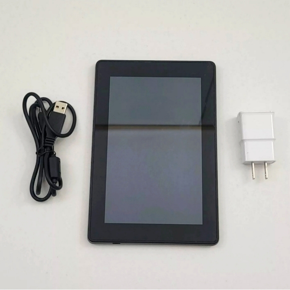 Amazon Other - Amazon Kindle Fire HD 3rd Generation 8GB Wi-Fi 7" Tablet Black